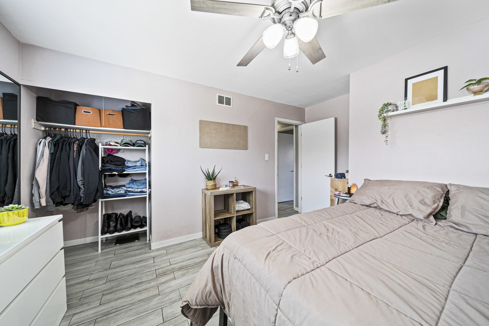 15512 Lorel Avenue Property Photo 5