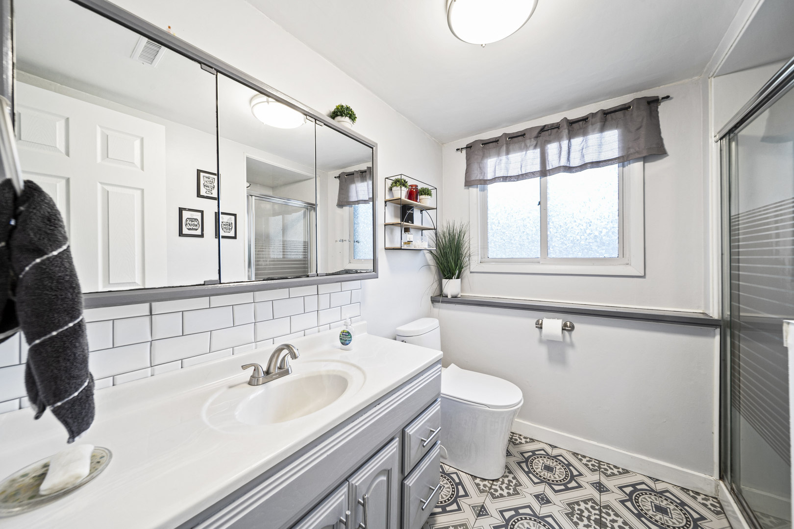 15512 Lorel Avenue Property Photo 11