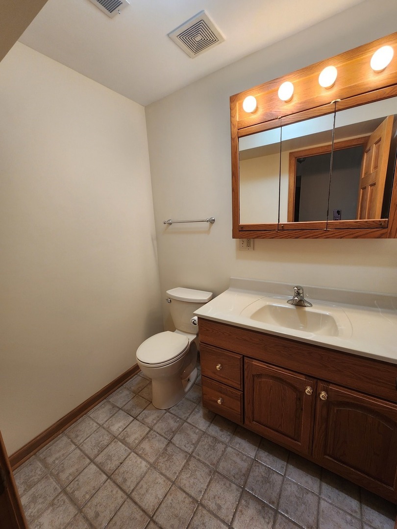 726 W 17th Street 2 Property Photo 22