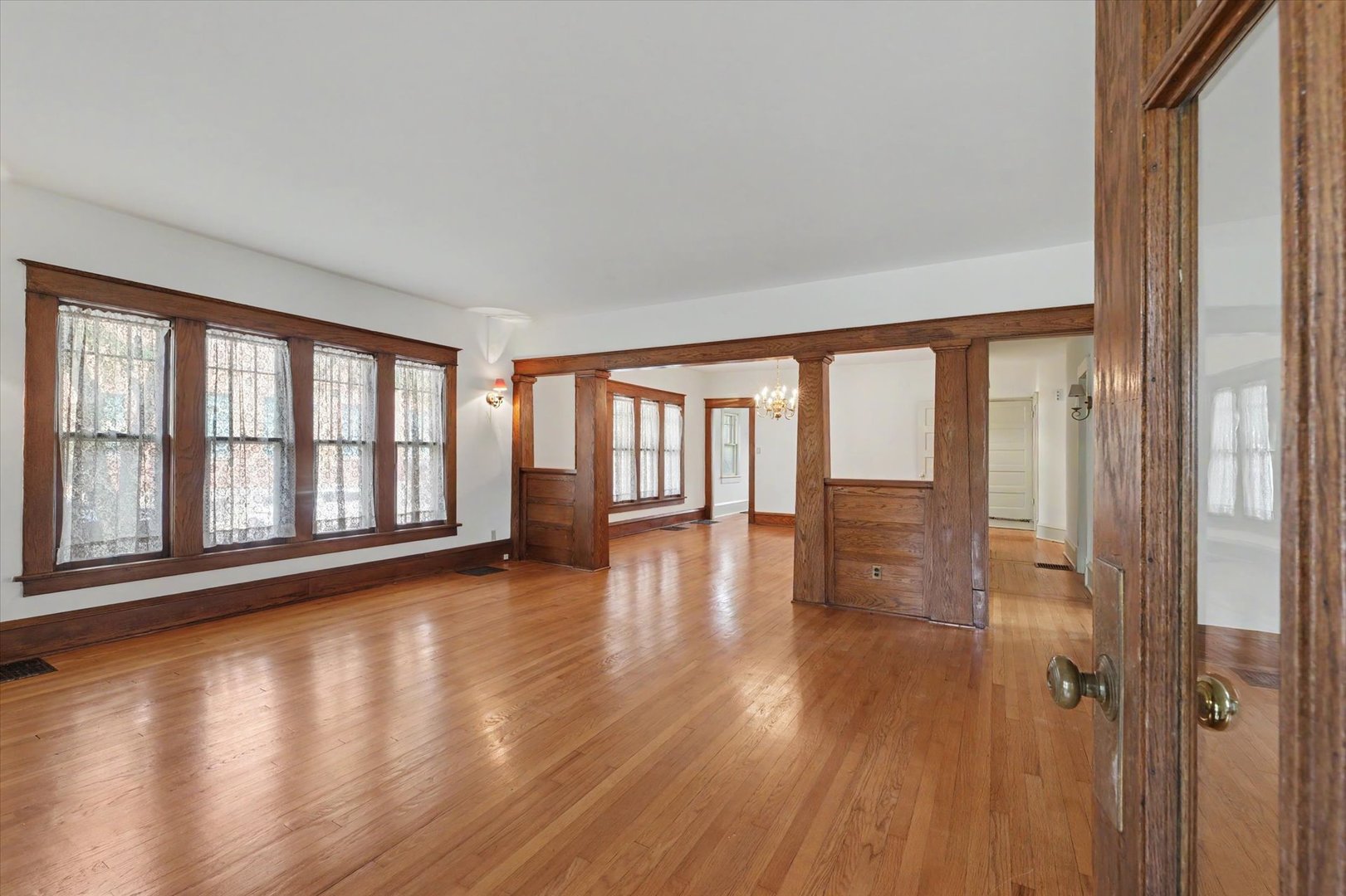 202 E Washington Street Property Photo 12