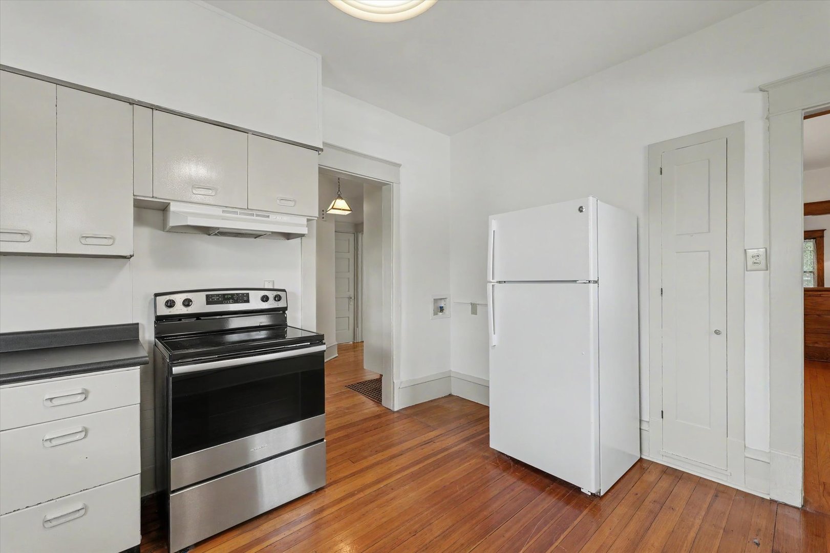 202 E Washington Street Property Photo 16