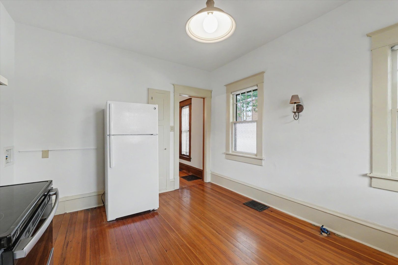 202 E Washington Street Property Photo 17