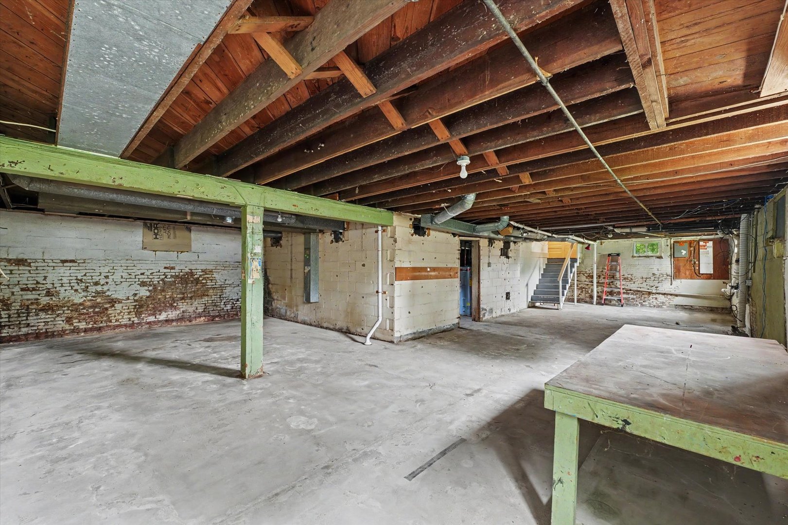 202 E Washington Street Property Photo 38