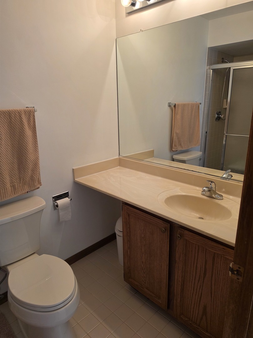 736 Yorkshire Lane Property Photo 16