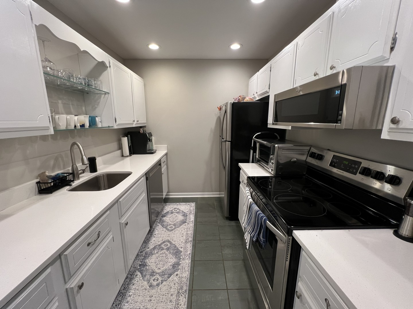 2600 Windsor Lane 2e Property Photo 2