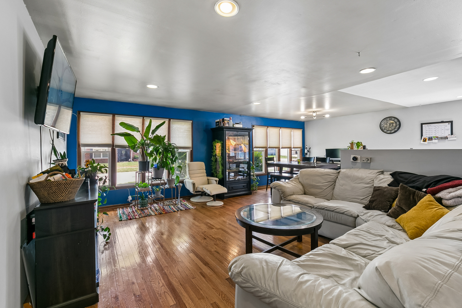 238 S Walnut Street Property Photo 4