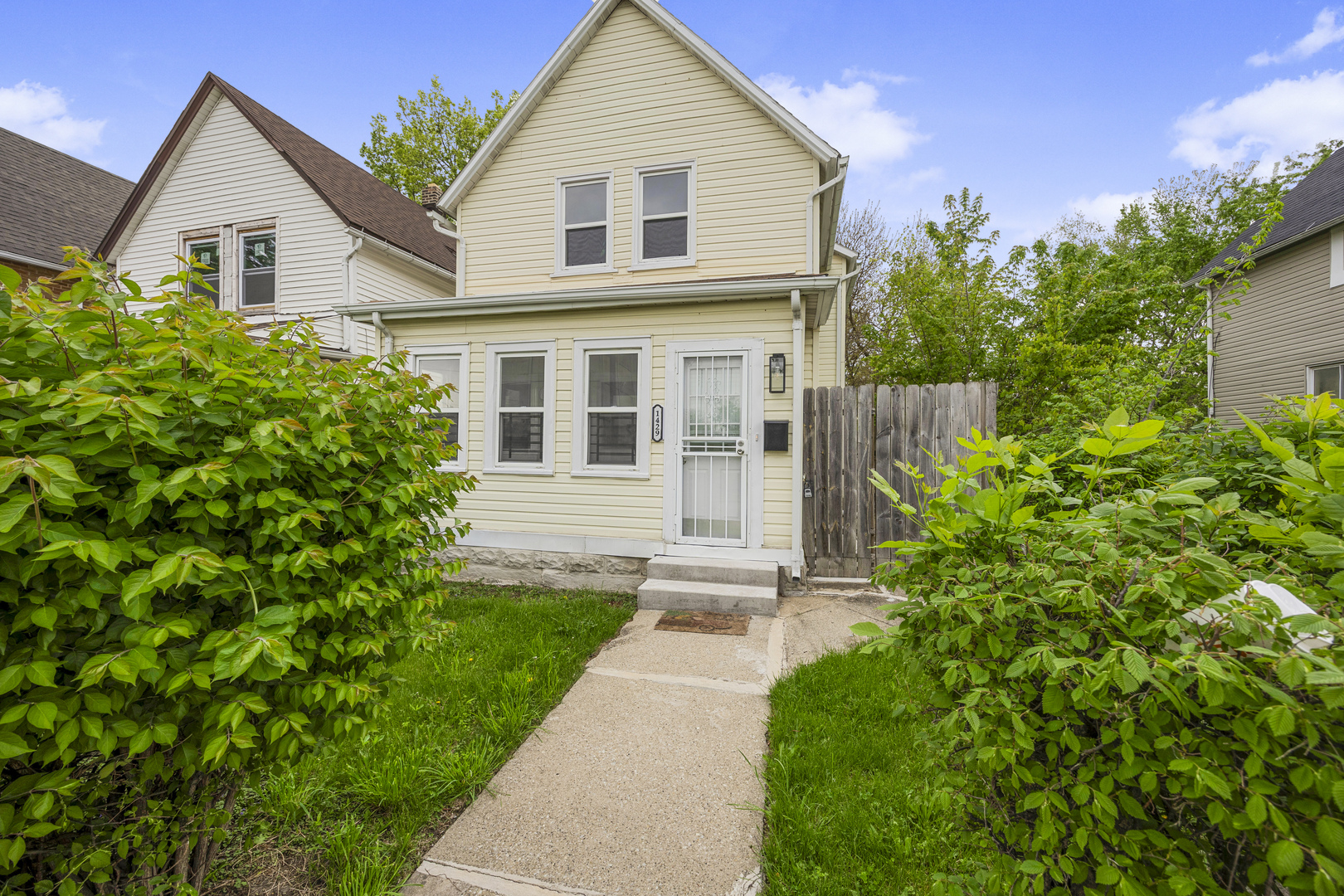 1429 East End Avenue Property Photo 1