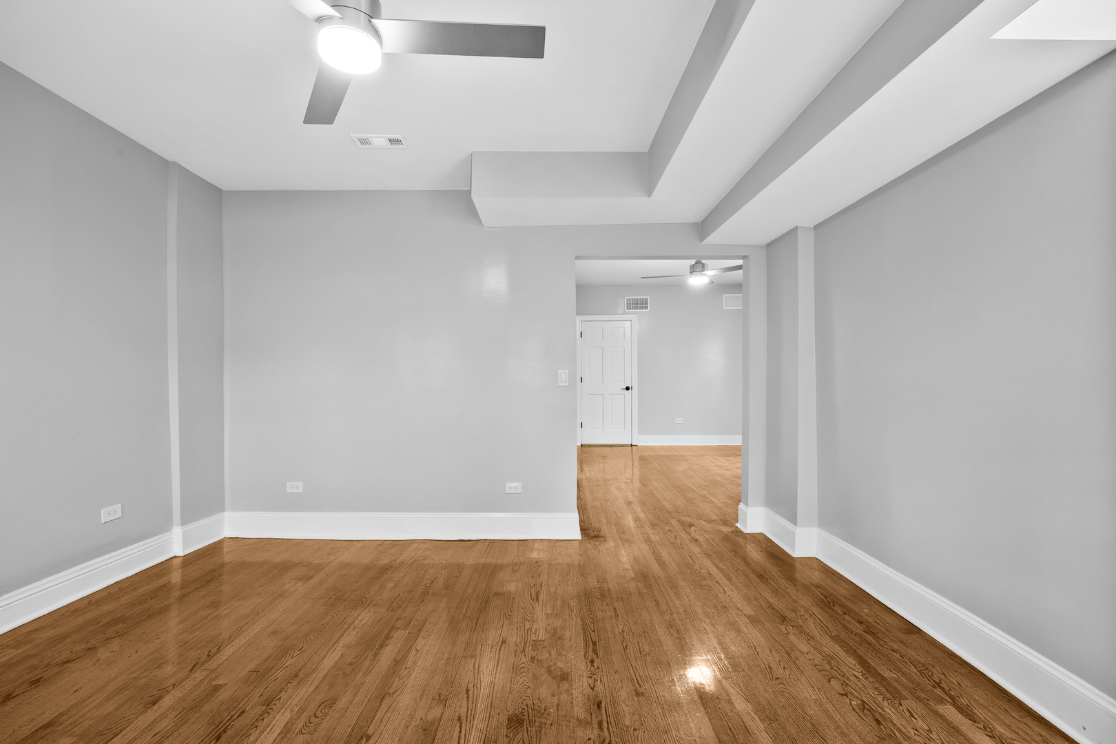 1429 East End Avenue Property Photo 3