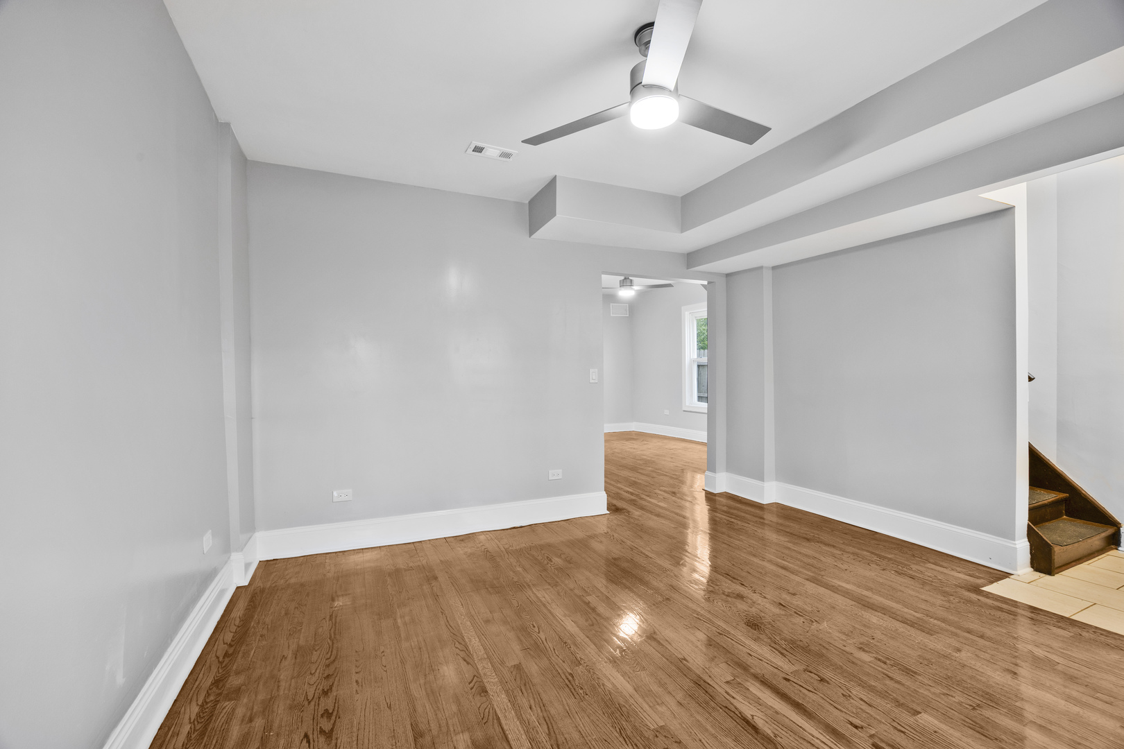 1429 East End Avenue Property Photo 4