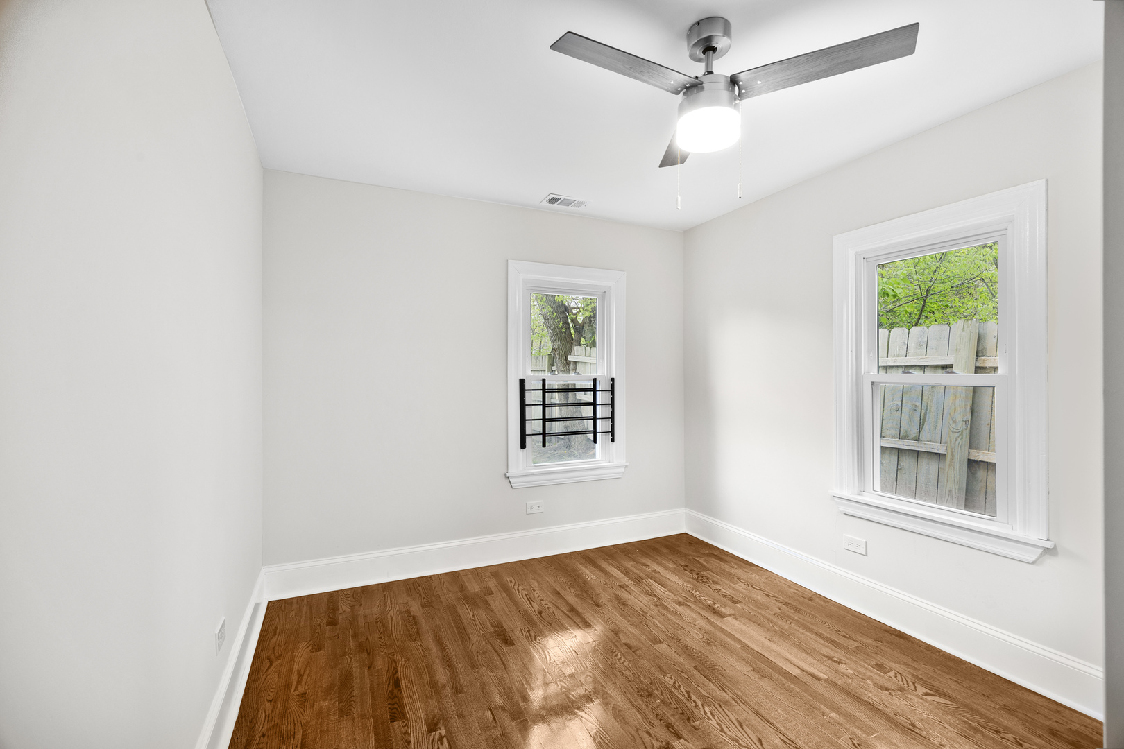 1429 East End Avenue Property Photo 6