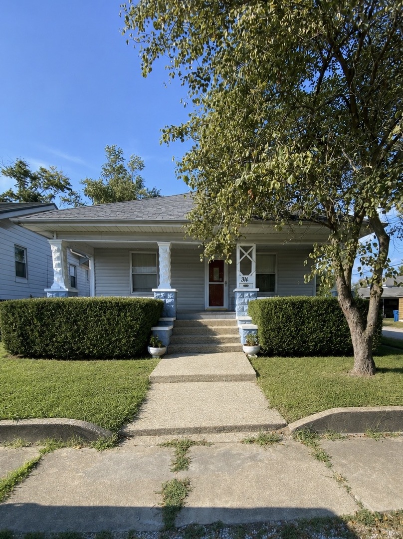314 E 8th Street Property Photo 1