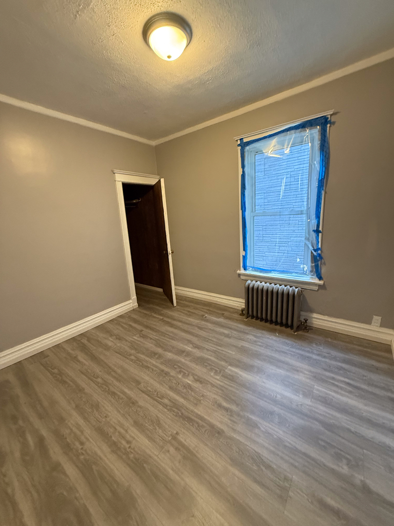 7621 S Saint Lawrence Avenue Property Photo 9