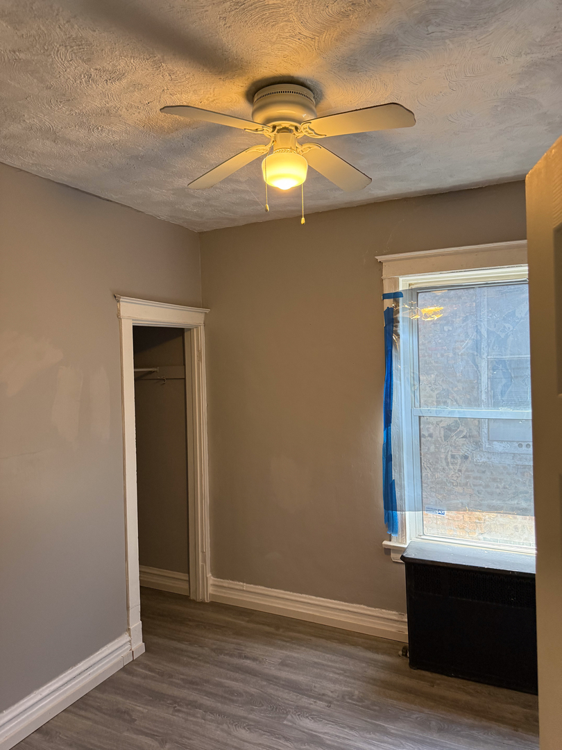 7621 S Saint Lawrence Avenue Property Photo 11