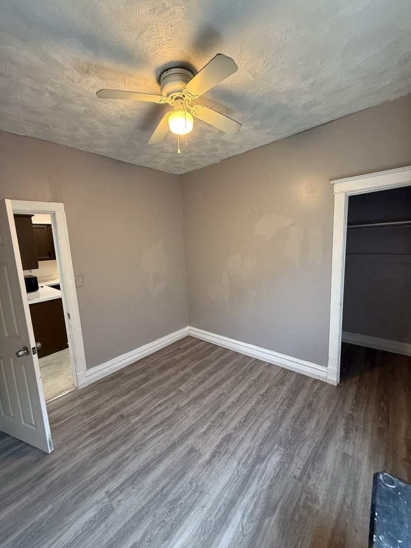 7621 S Saint Lawrence Avenue Property Photo 13