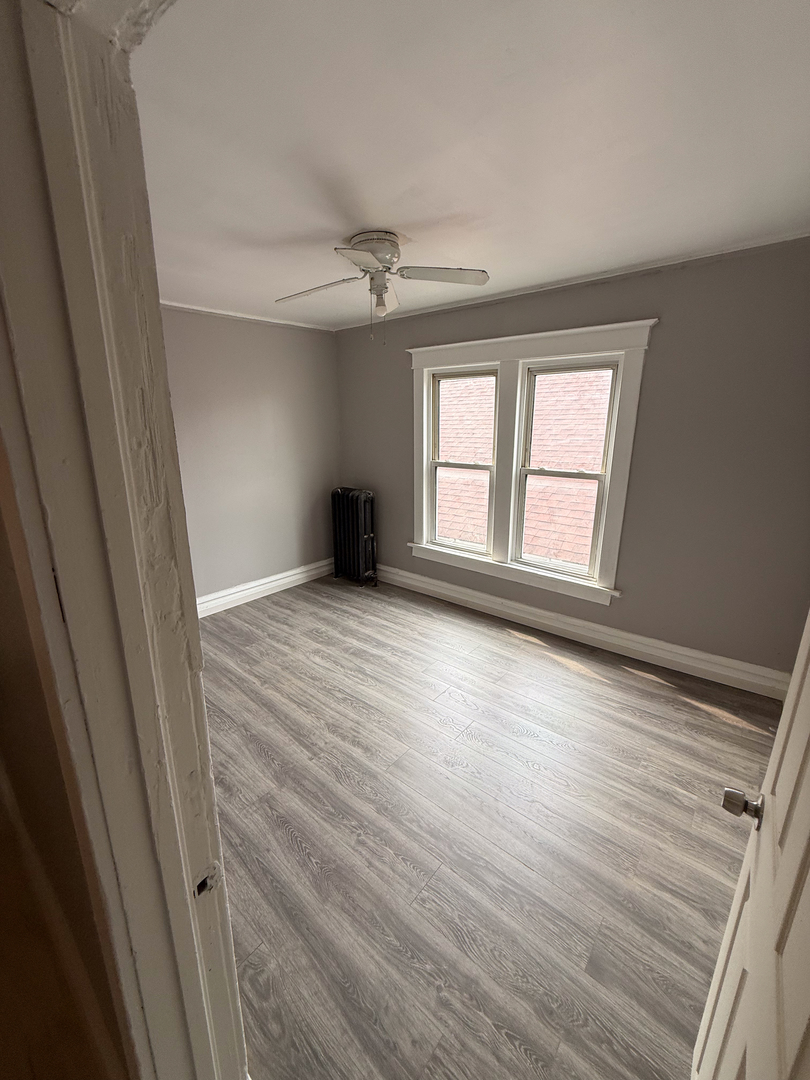 7621 S Saint Lawrence Avenue Property Photo 17