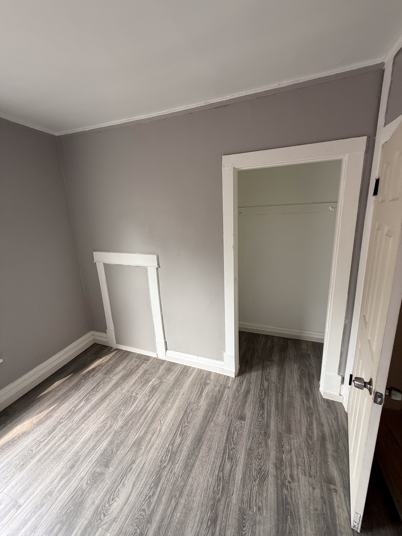 7621 S Saint Lawrence Avenue Property Photo 18