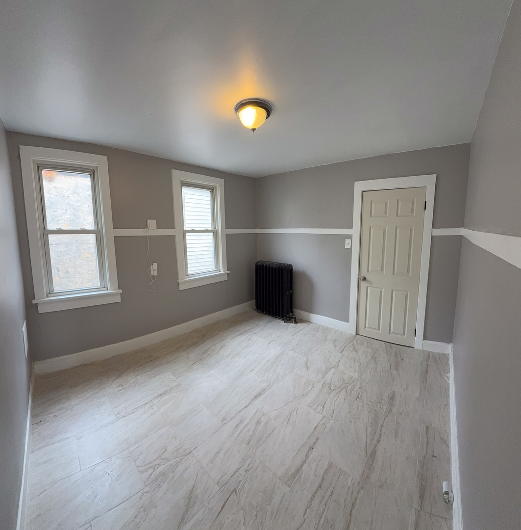 7621 S Saint Lawrence Avenue Property Photo 26