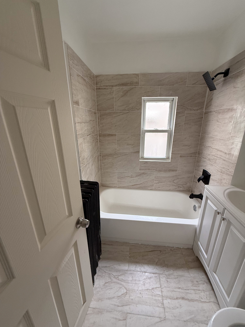 7621 S Saint Lawrence Avenue Property Photo 32