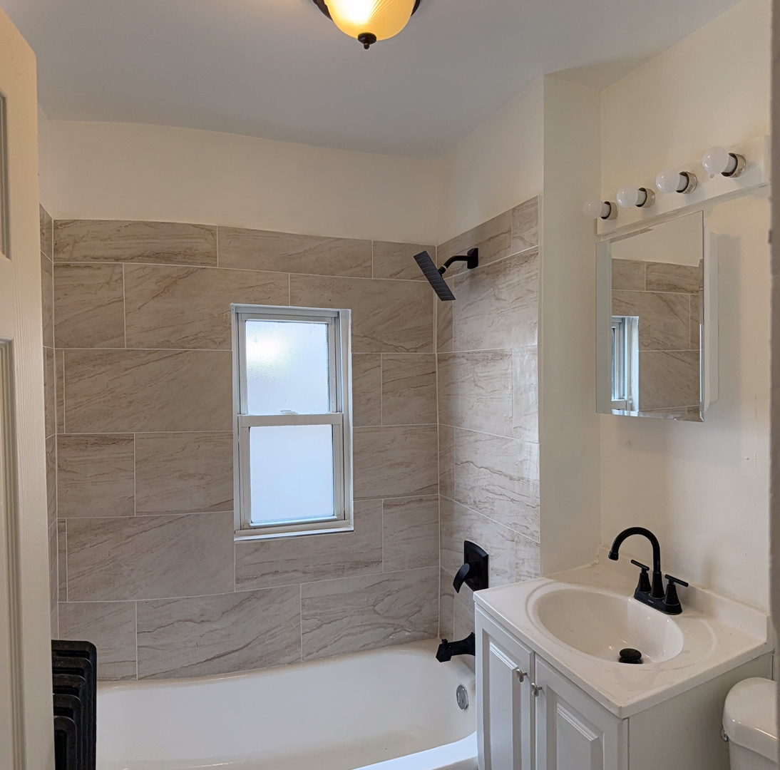 7621 S Saint Lawrence Avenue Property Photo 33