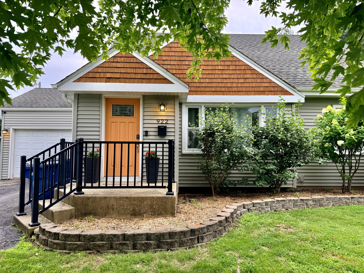 922 Cornell Street Property Photo 2