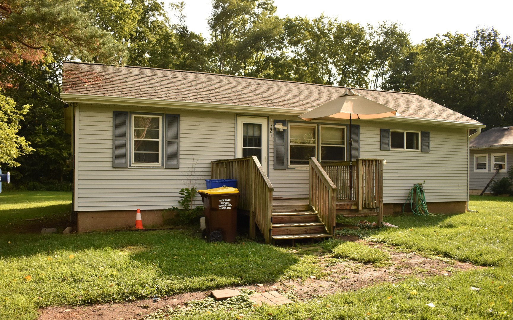 221 Kedzie Avenue Property Photo 1