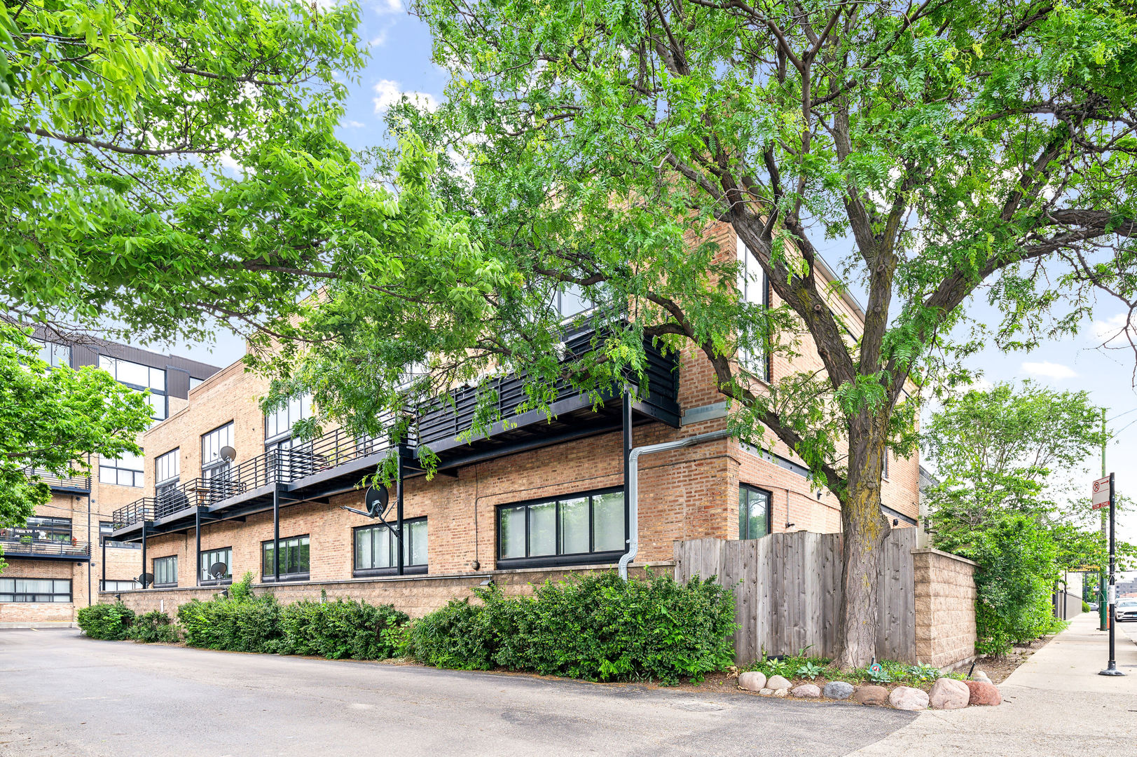 2620 N Clybourn Avenue 101 Property Photo 1