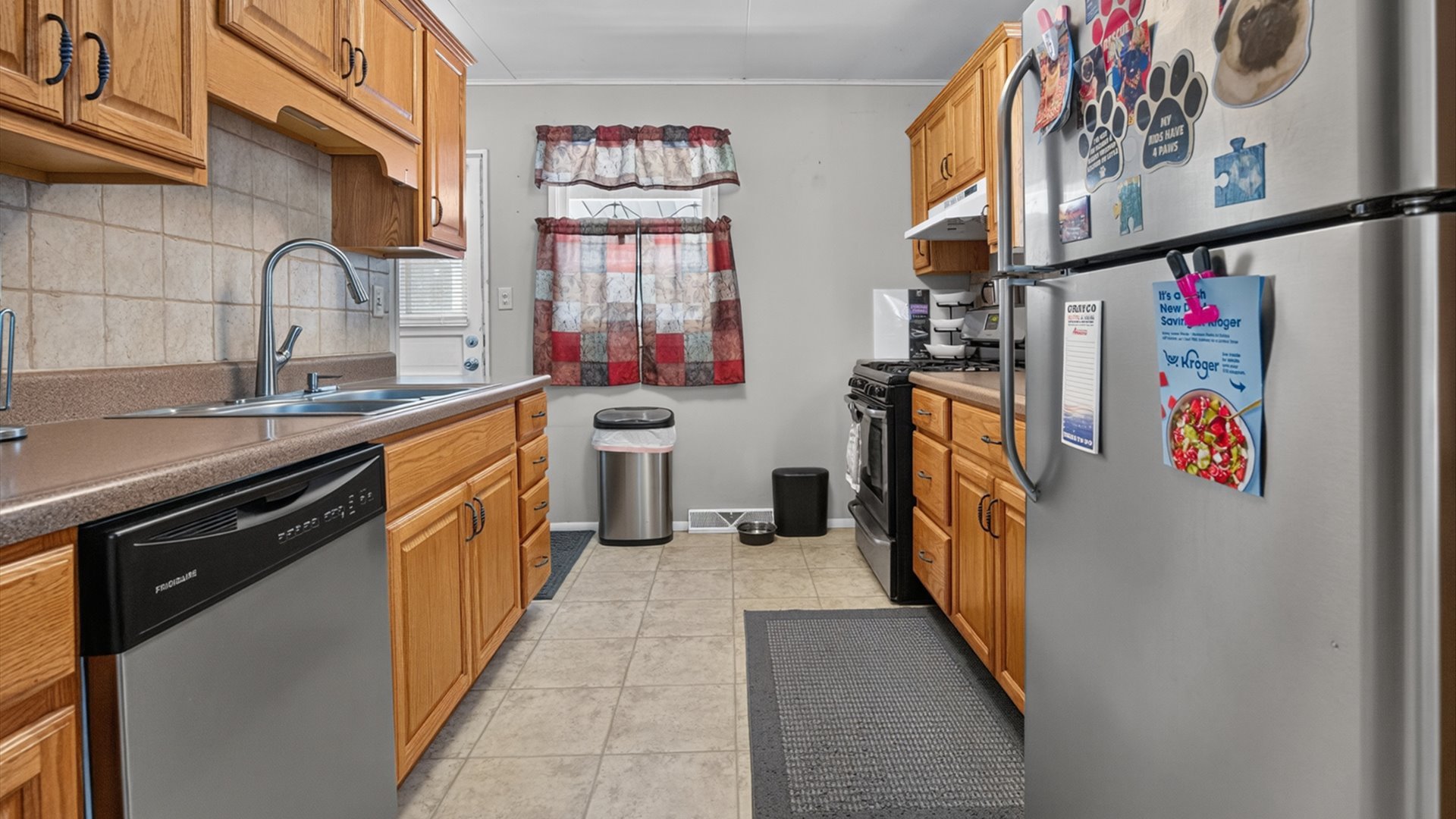 1513 N Linden Street Property Photo 8