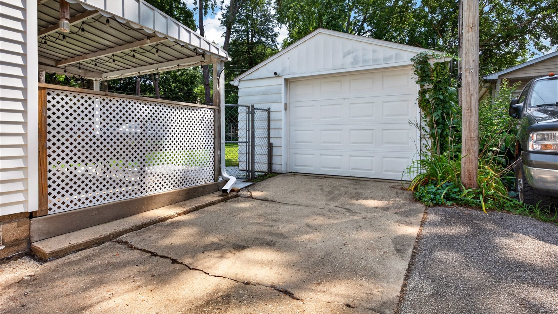 1513 N Linden Street Property Photo 21