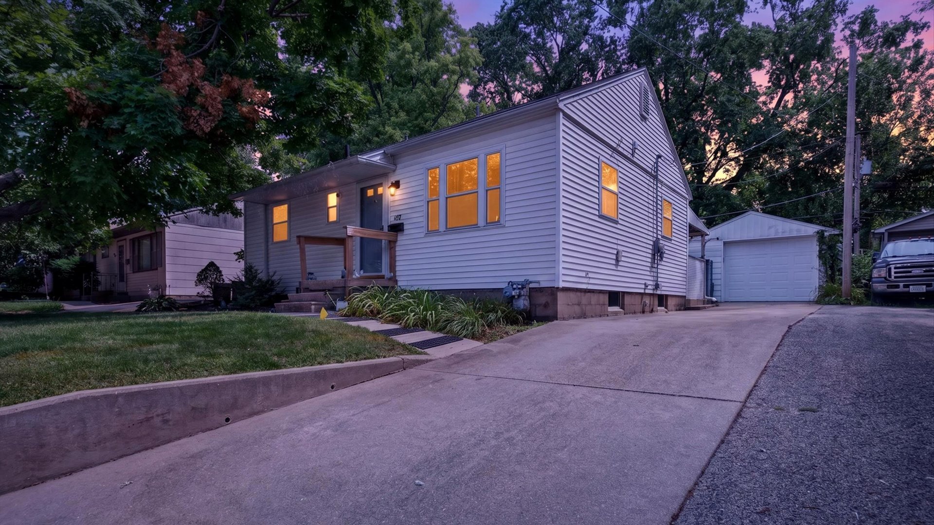 1513 N Linden Street Property Photo 28
