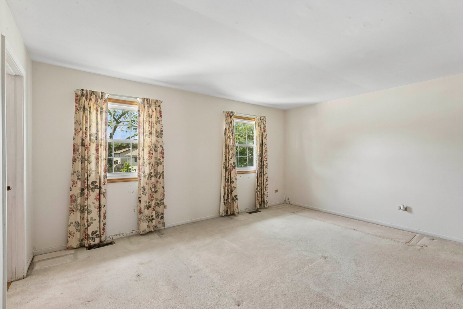 1105 E Point Drive Property Photo 13