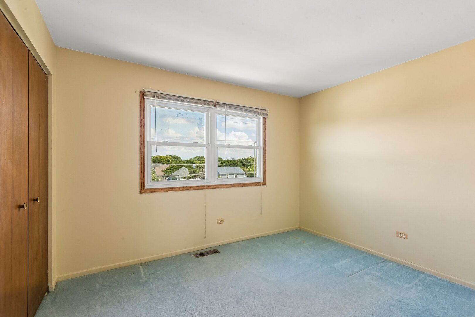1105 E Point Drive Property Photo 18