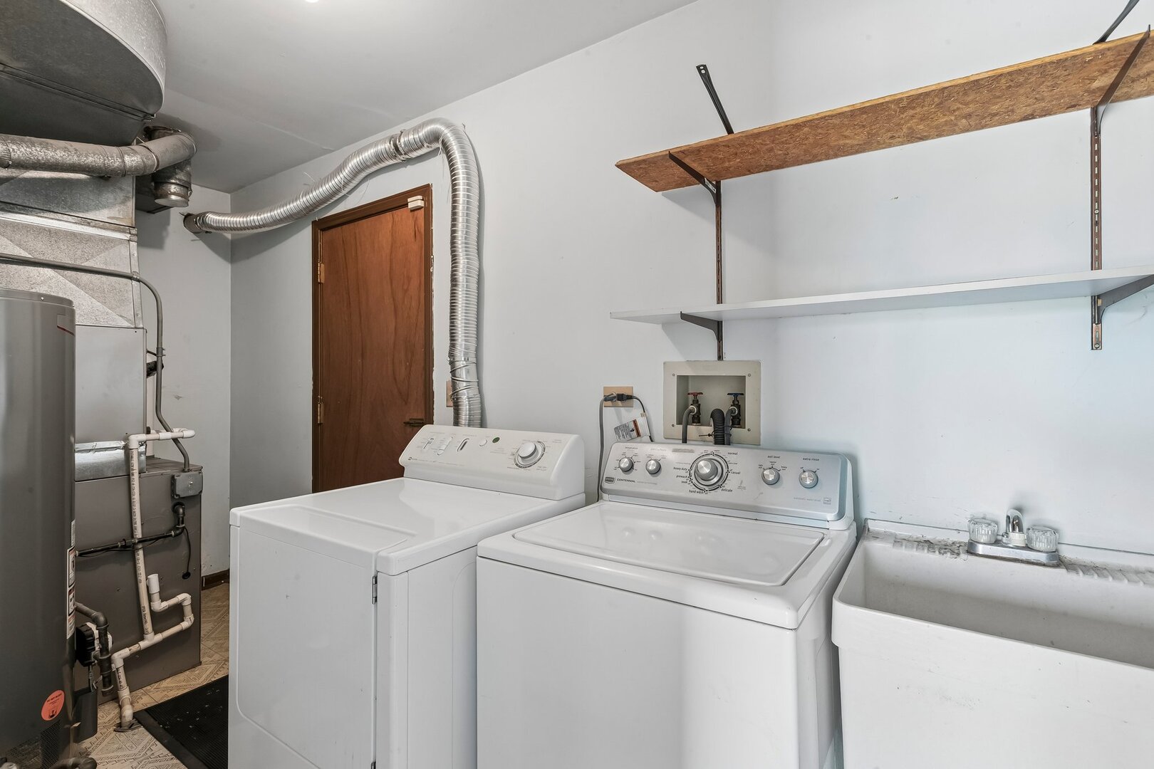 1105 E Point Drive Property Photo 20