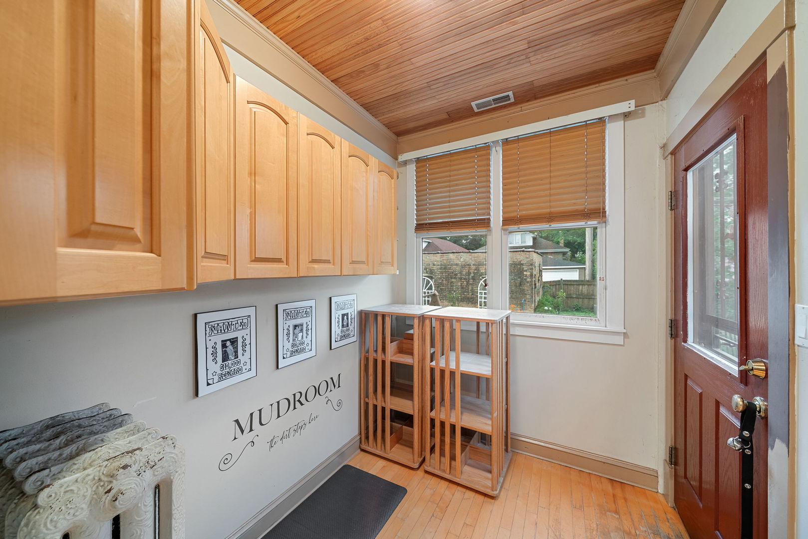 2617 W Lunt Avenue Property Photo 10