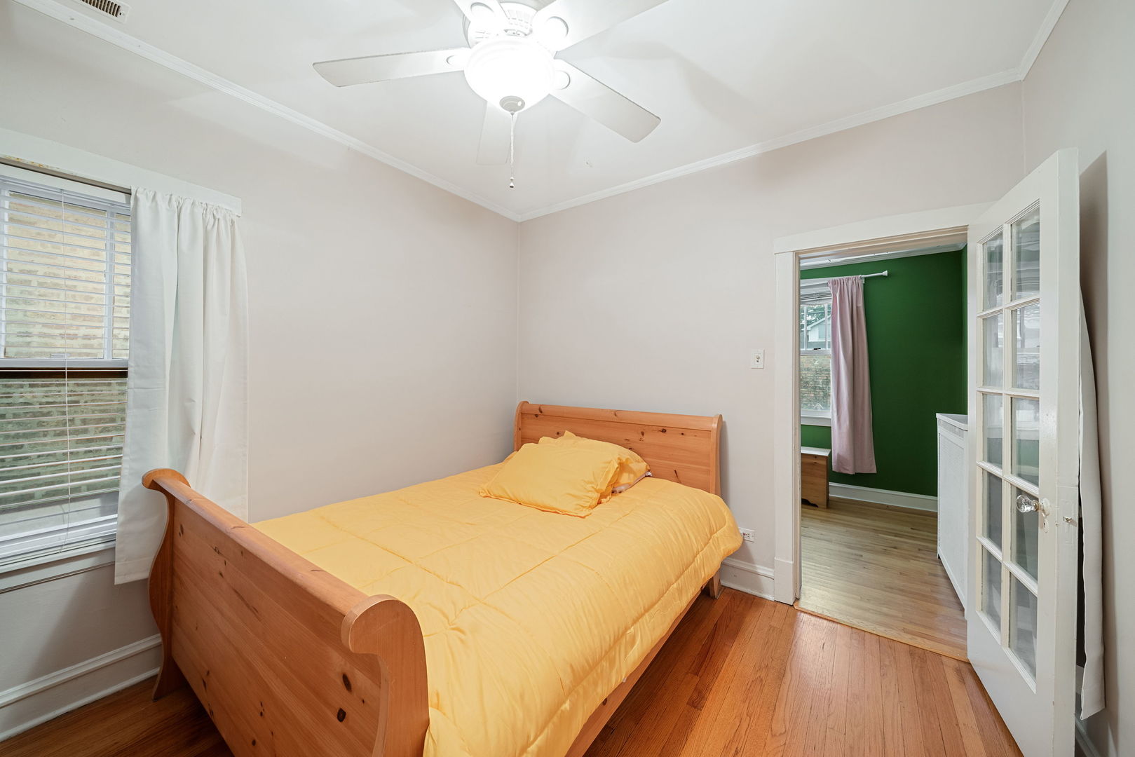 2617 W Lunt Avenue Property Photo 11