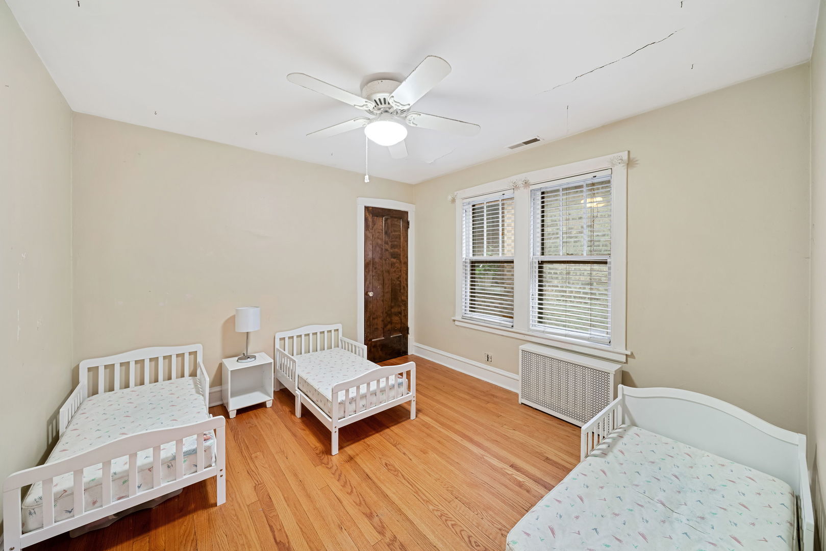 2617 W Lunt Avenue Property Photo 14