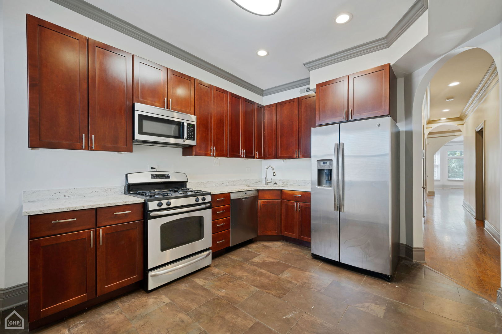 438 E 45th Place Property Photo 8