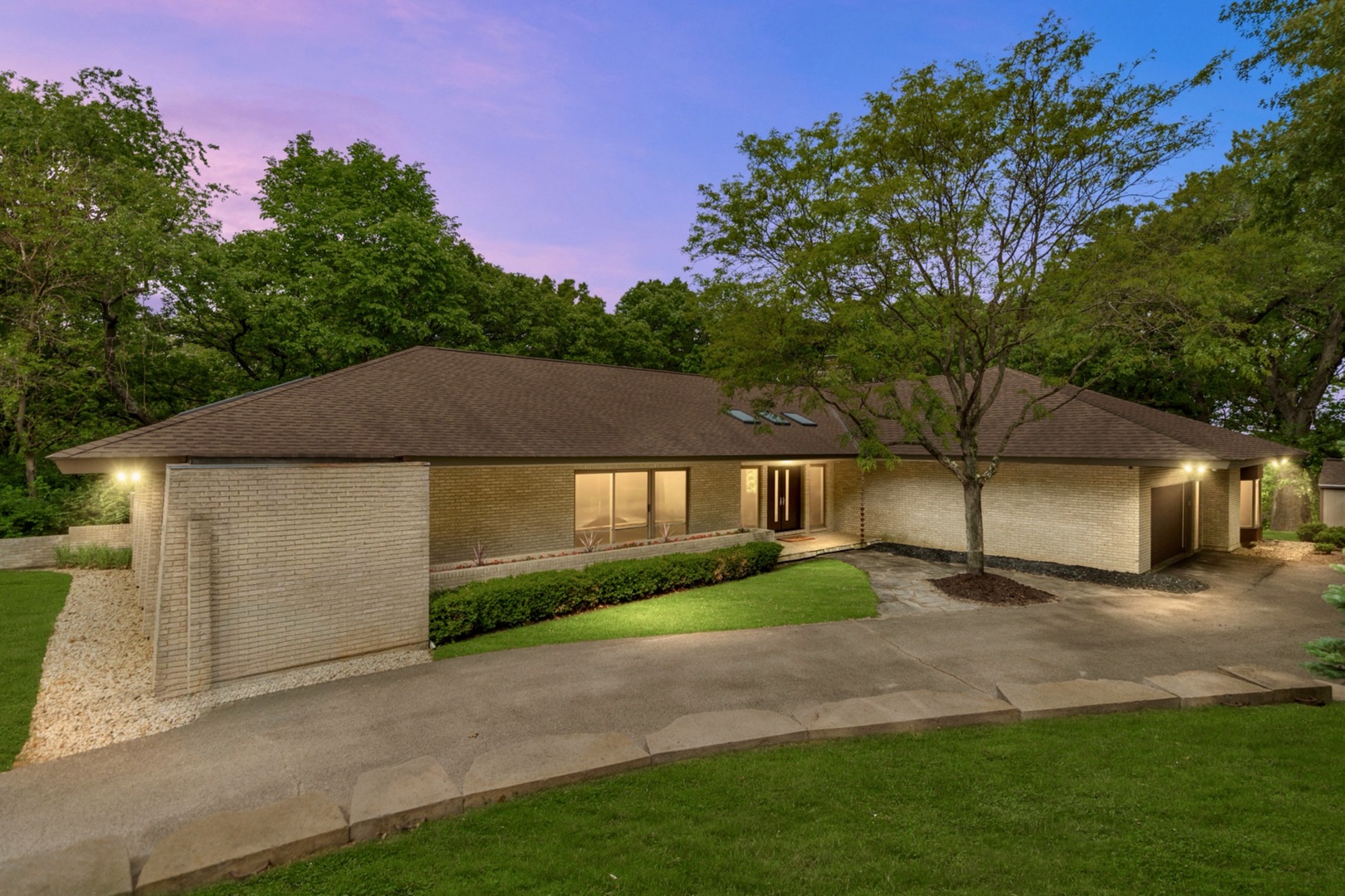 4 Far Hills Road Property Photo 1