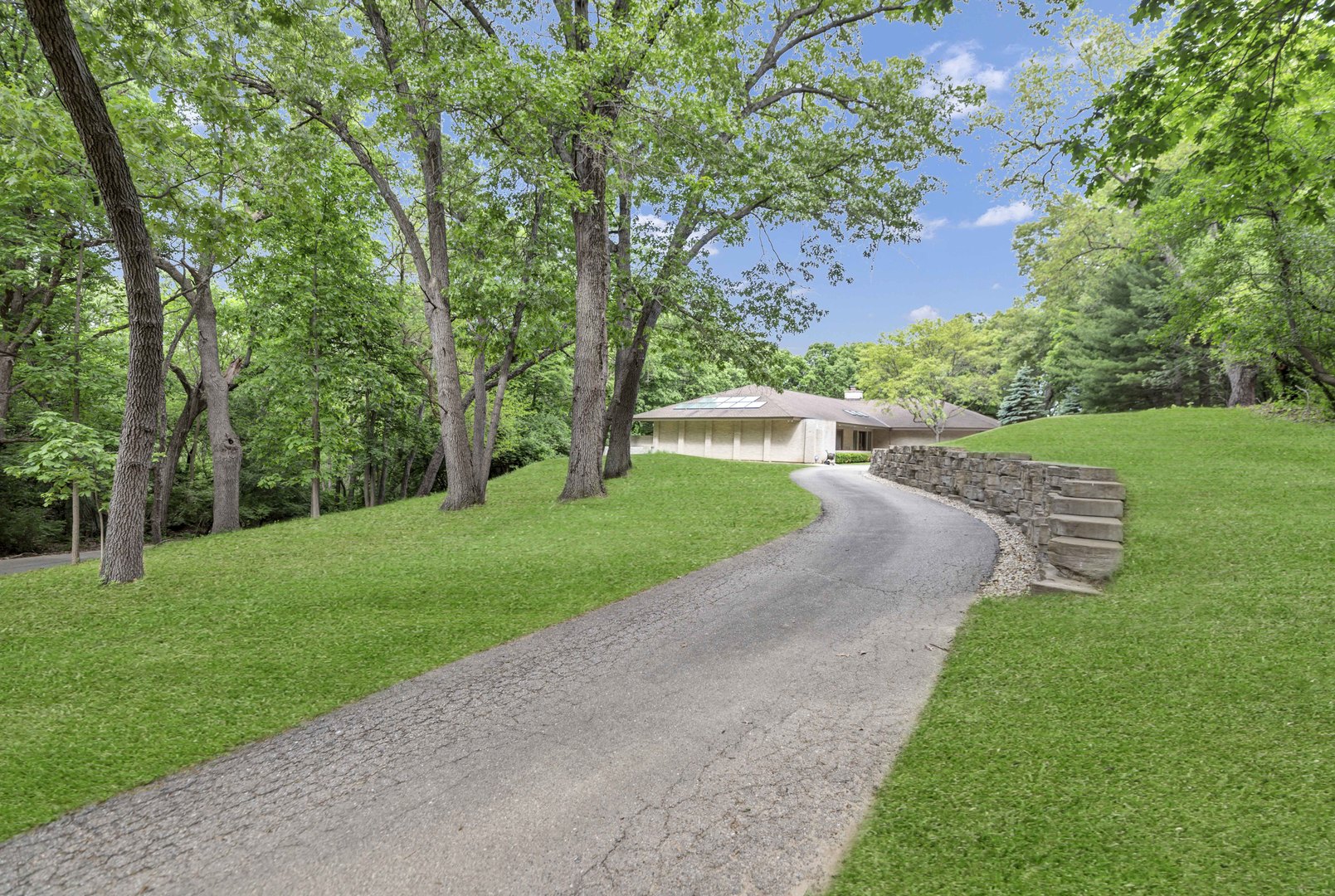 4 Far Hills Road Property Photo 5