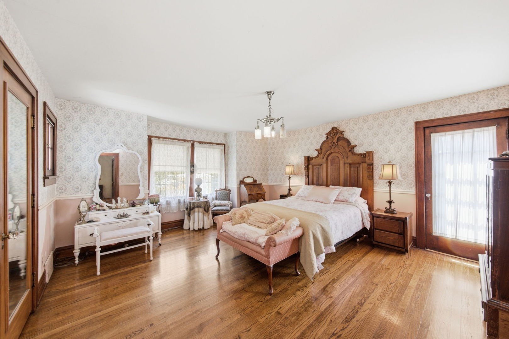 1249 Maple Avenue Property Photo 15