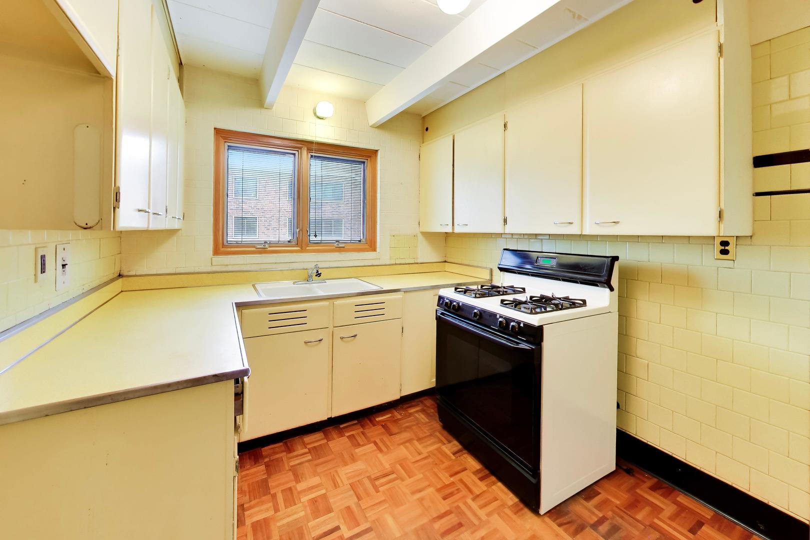 1122 W Lunt Avenue 8c Property Photo 15