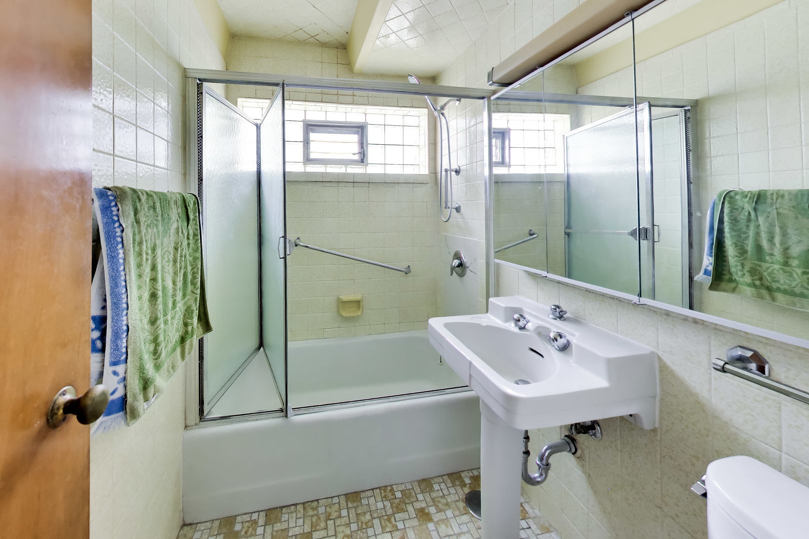 1122 W Lunt Avenue 8c Property Photo 24