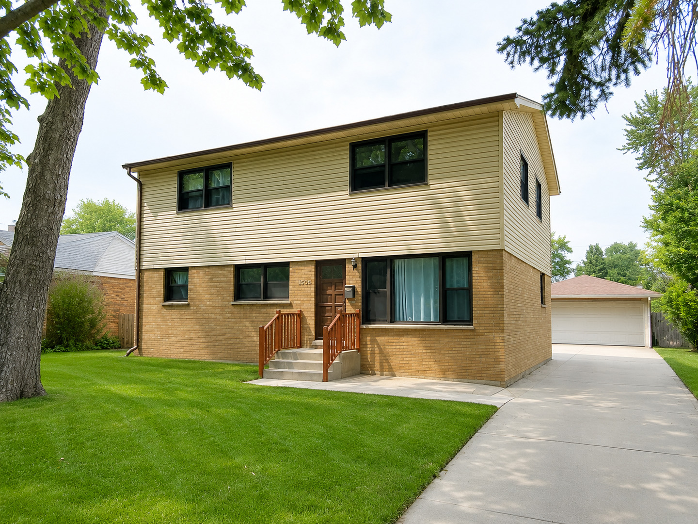 1508 W Palm Drive Property Photo 1