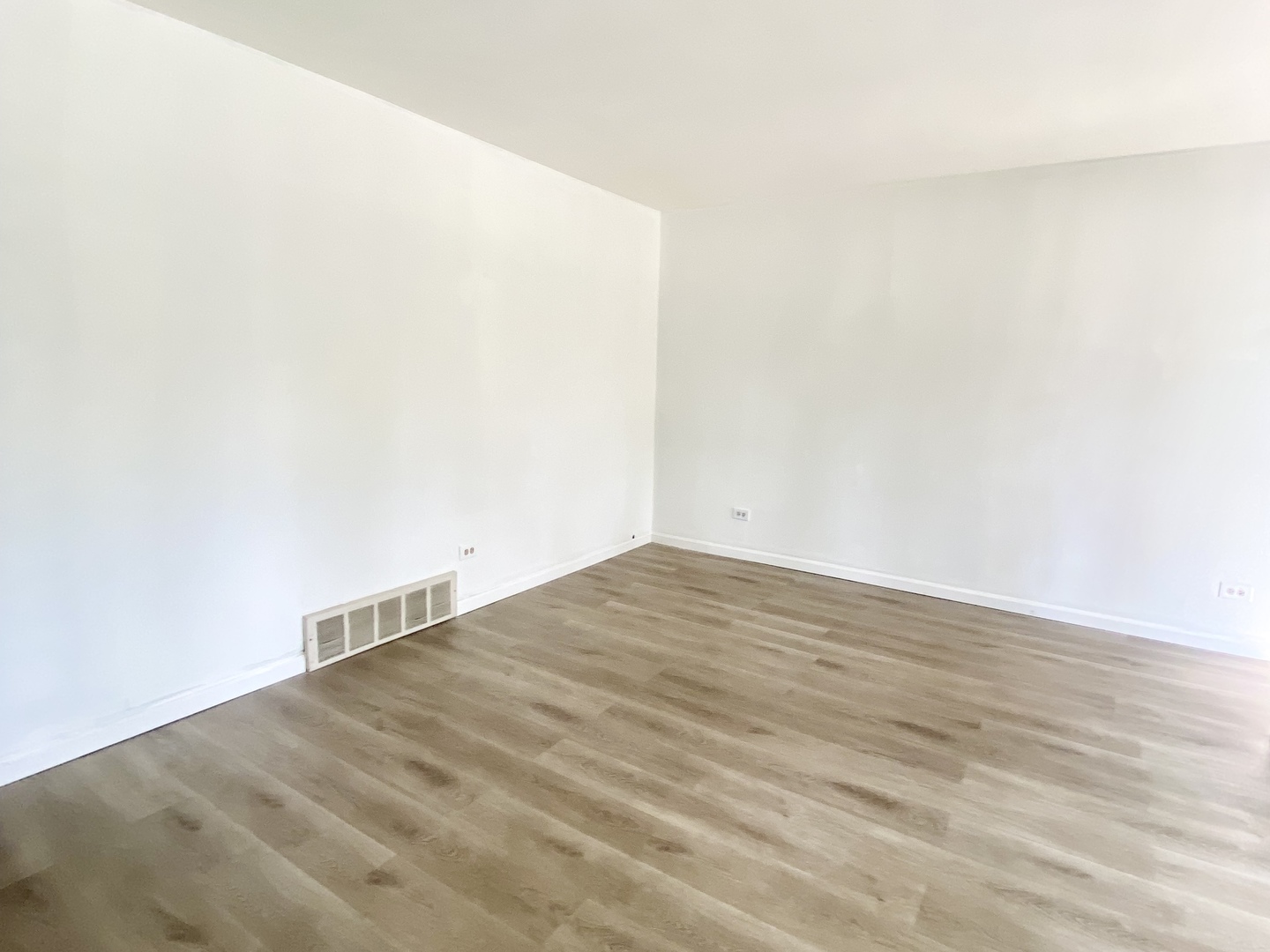 1508 W Palm Drive Property Photo 4