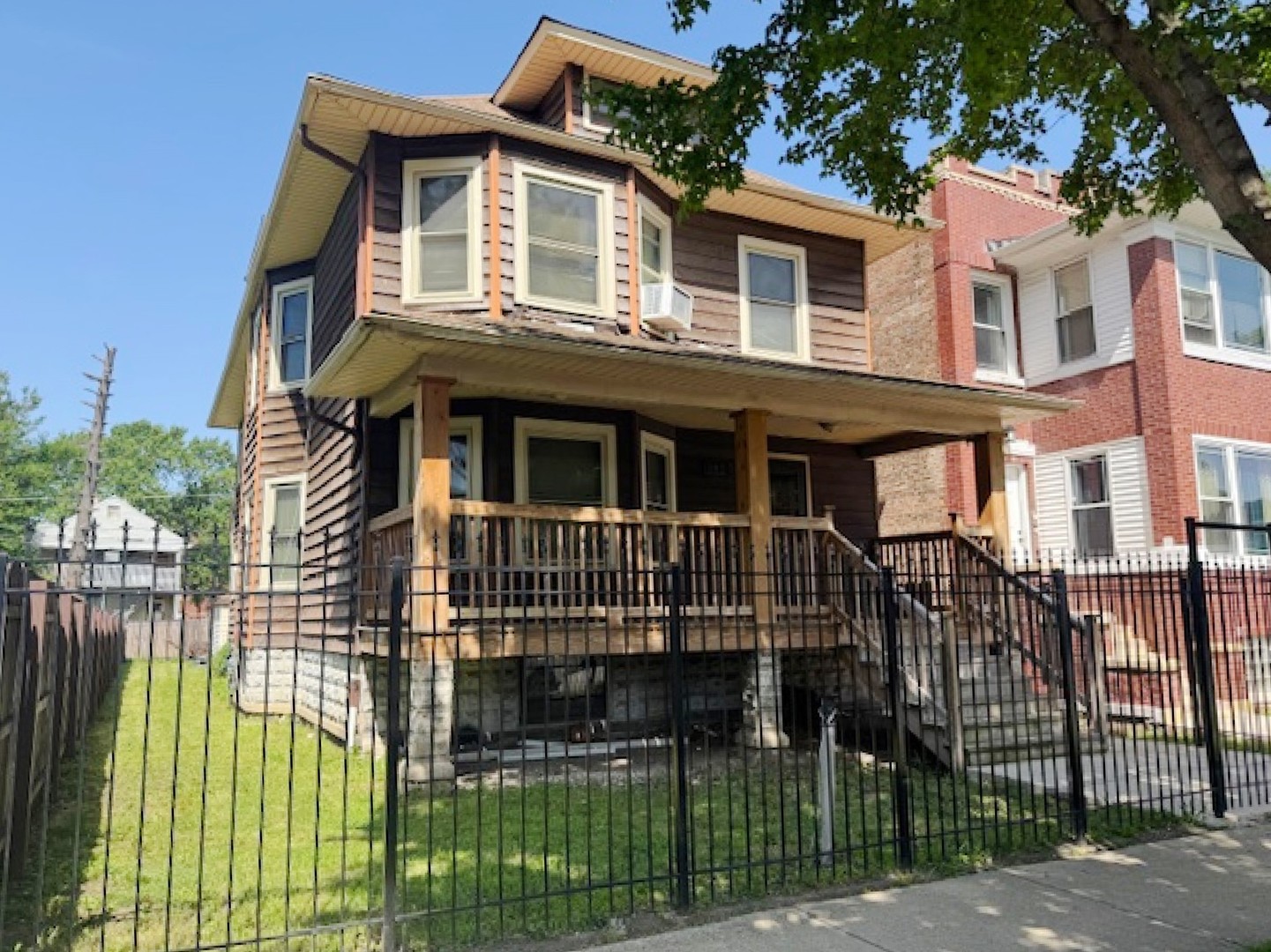 952 N Massasoit Avenue Property Photo 1