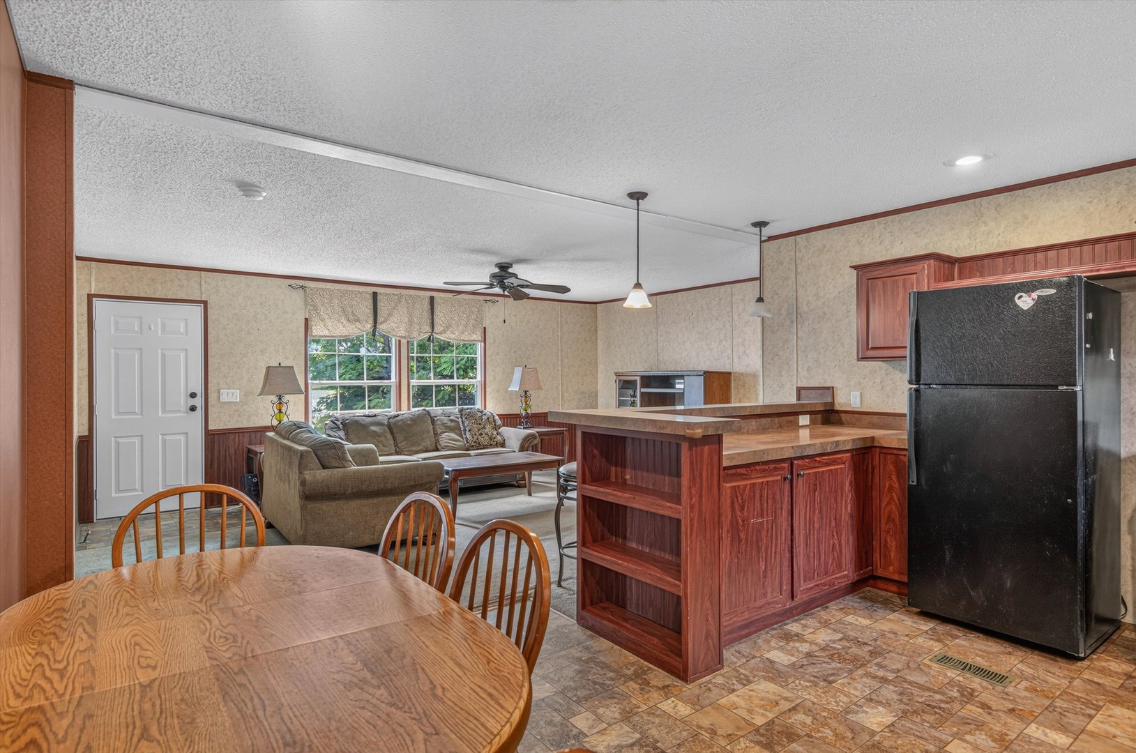 84 Brenner Court Property Photo 8