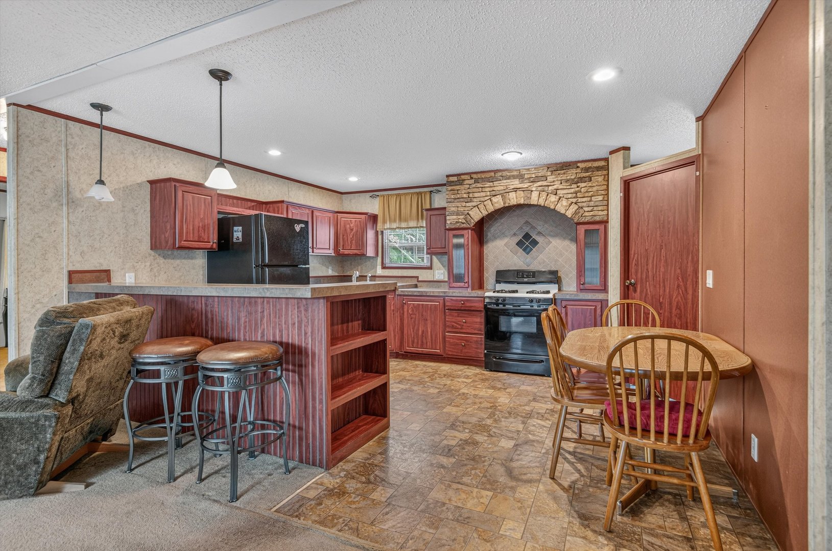 84 Brenner Court Property Photo 9