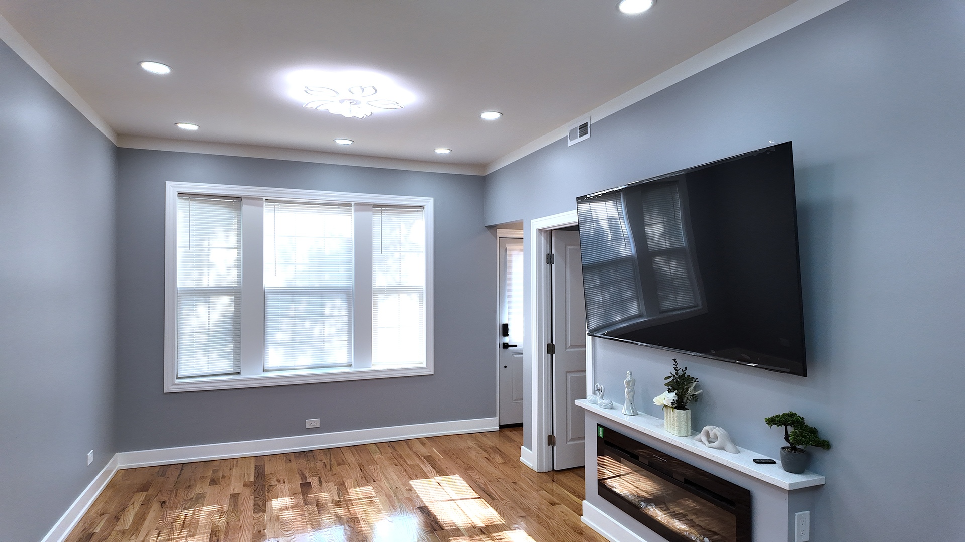 2233 S Spaulding Avenue 2 Property Photo 4