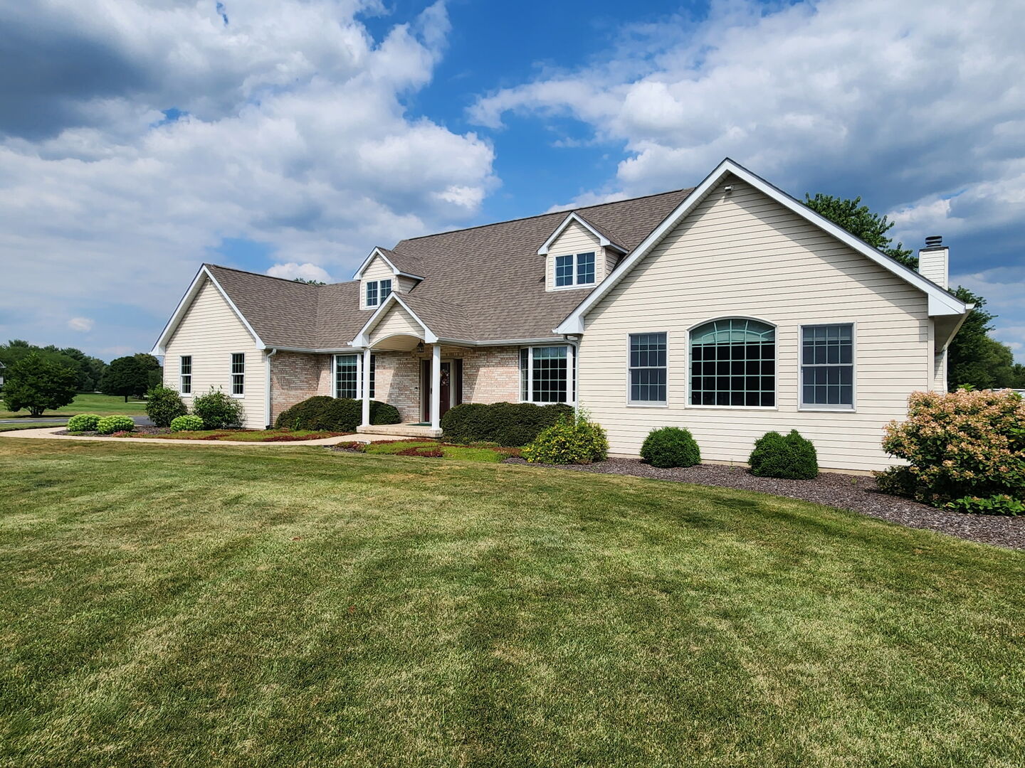 26743 S Winfield Road Property Photo 4