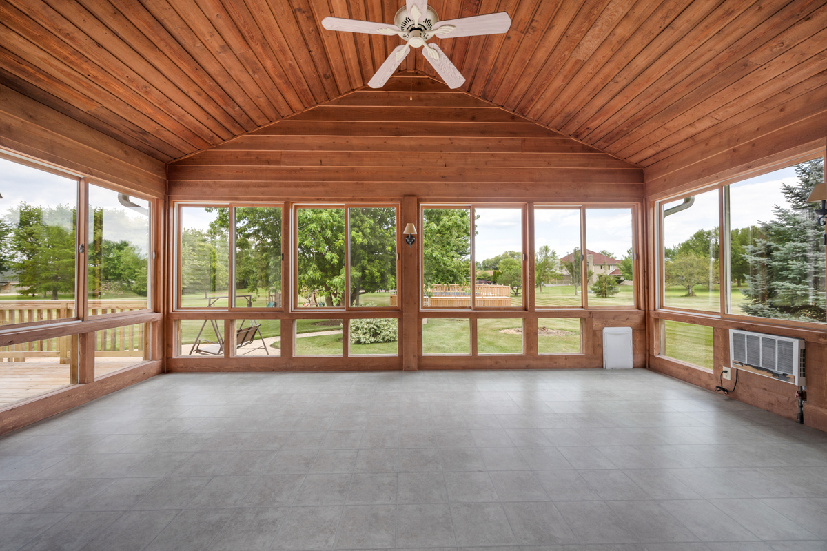 26743 S Winfield Road Property Photo 16