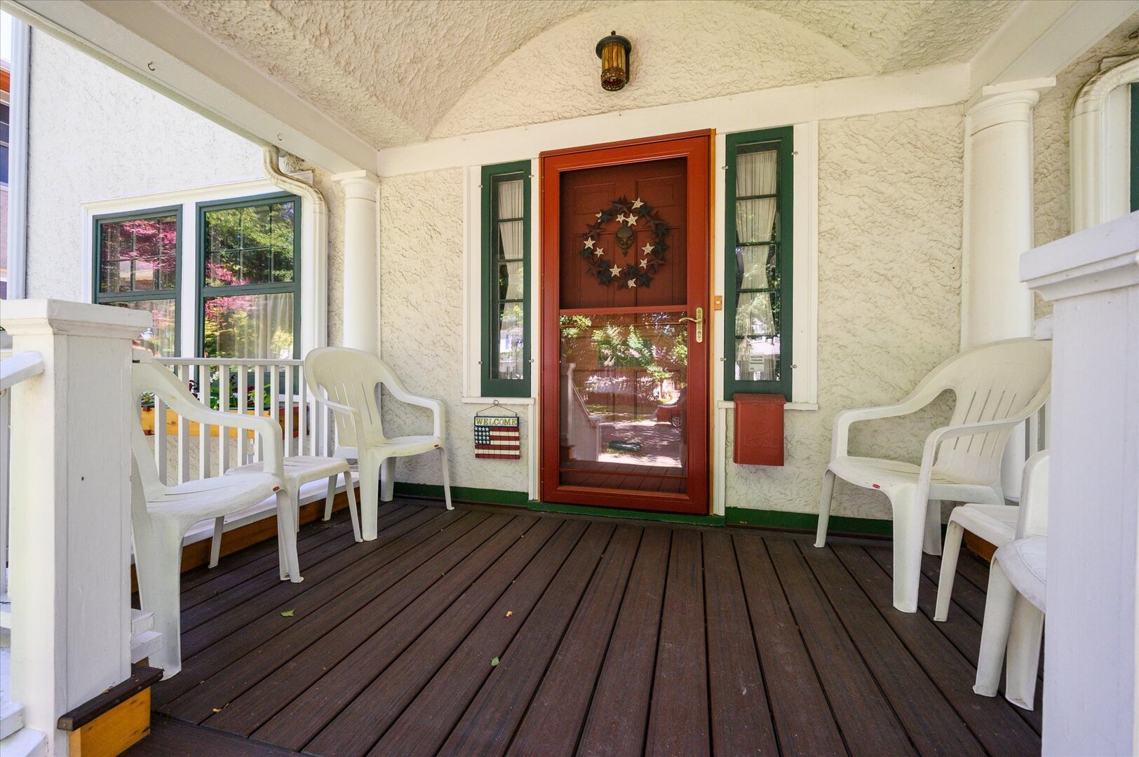 836 N Grove Avenue Property Photo 3